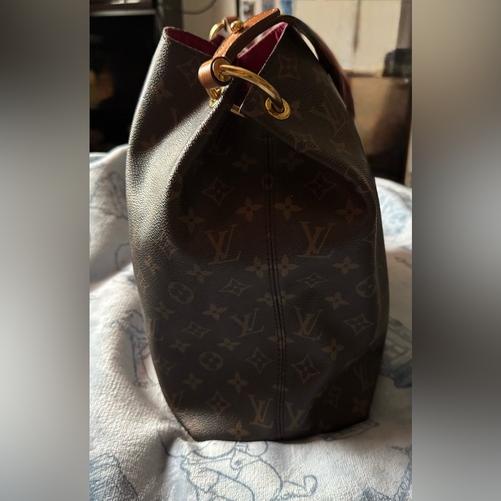 Louis Vuitton Brown and Red Shoulder Bag - Picture 9 of 11